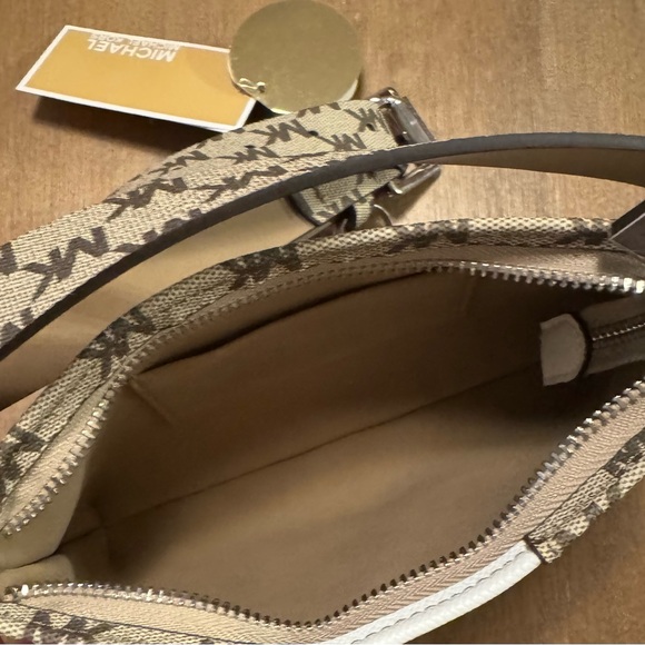 Women’s Michael Kors Adjustable Logo Belt Bag - Picture 5 of 7